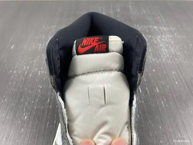 Washed Jordan DZ5485-051 Black Retro OG 1 High 0523